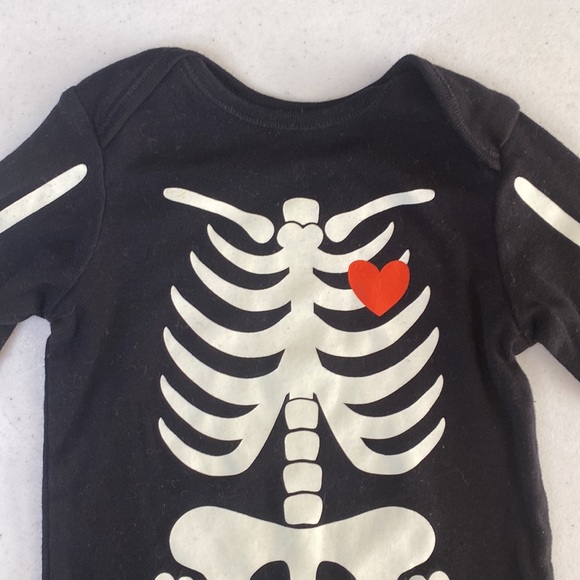 Old Navy Skeleton bodysuit Halloween X-ray parents - Picture 2 of 9